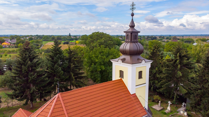 До 150-річчя церкви в селі Шишлівці на Ужгородщині відновили історичний купол та фасад