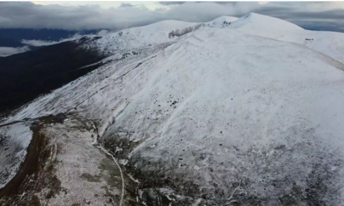 Рятувальники від учора шукають киянина, який зник у засніжених горах на Закарпатті