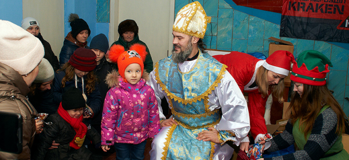 Закарпатський «Миколайський десант» – диво для малечі з Харківщини (ФОТО)