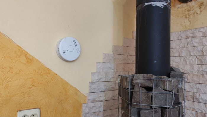 В будинках Ужгорода рятувальники встановили димові сповіщувачі