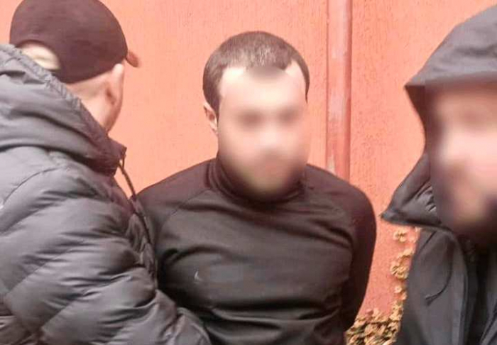 Поліцейські Тячівщини затримали зловмисника, який пограбував групу колядників (ФОТО)