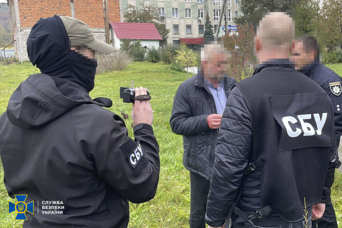 На Закарпатті СБУ викрила на хабарництві завкафедрою одного з інститутів: допомагав ухилянтам уникати мобілізації