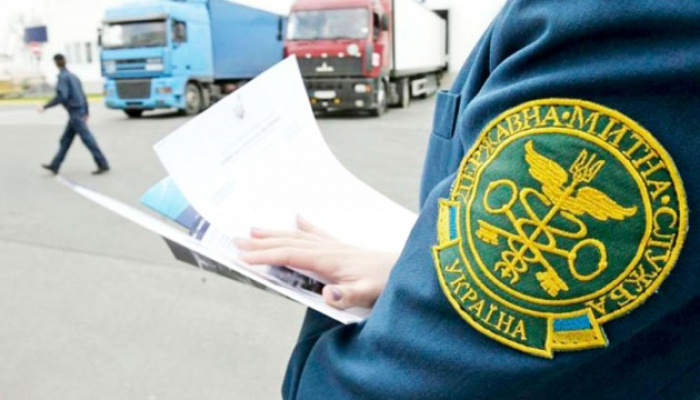 Закарпатські митники зафіксували вже понад тисячу порушень митних правил на майже мільярд гривень