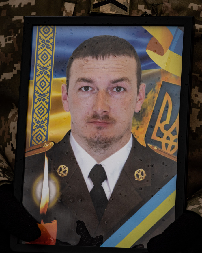 В Ужгороді сьогодні попрощалися із 38-річним молодшим лейтенантом Степаном Баллою