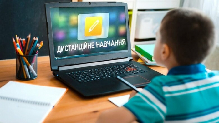«Дистанційка» повертається: як у школах Мукачева відреагували на навчання вдома 23-24 лютого (ВІДЕО)