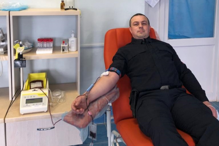 В Ужгороді поліцейські долучилися до здачі крові