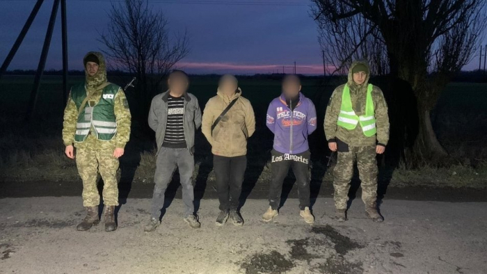 На Закарпатті затримали чотирьох чоловіків, які намагалися незаконно перетнути кордон