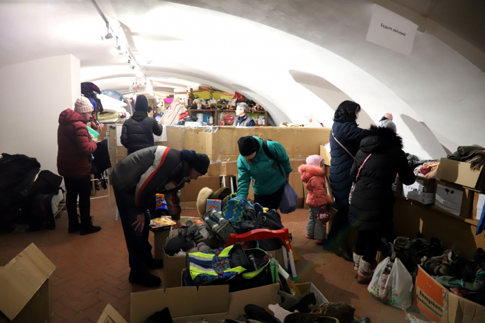 Про видачу допомоги переселенцям у "Совиному гнізді"