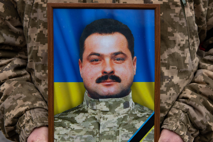 В Ужгороді попрощалися із загиблим захисником Сергієм Грабом
