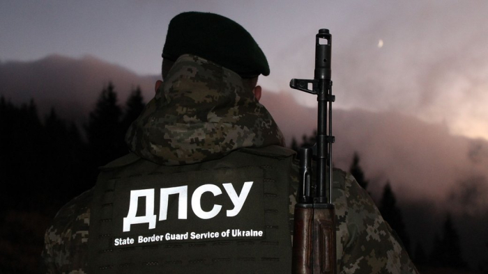 На Закарпатті затримали вісьмох чоловіків за спробу незаконного перетину кордону (ФОТО)