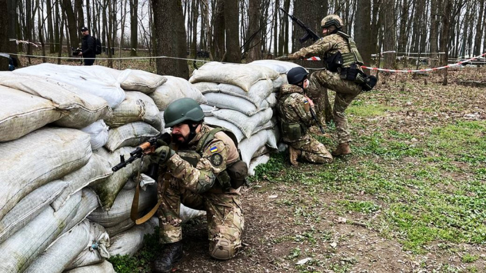 Ведення бою, надання меддопомоги та тактична підготовка. Як тренуються нацгвардійці на Закарпатті