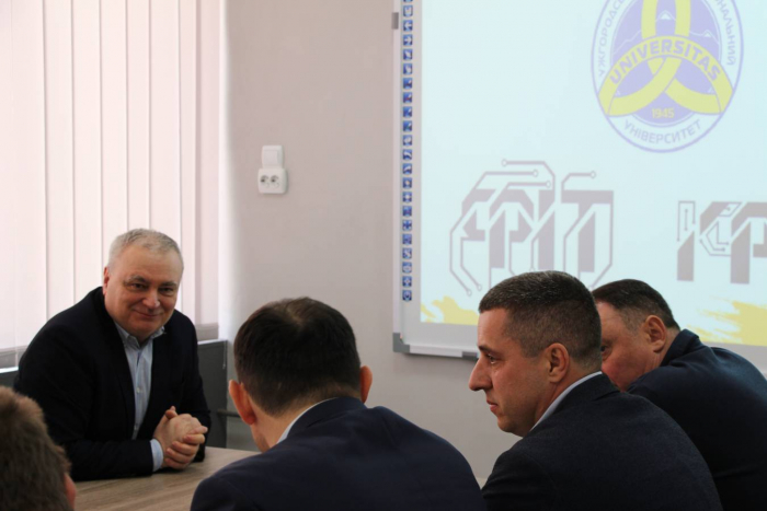 В УжНУ відкрили перший ІТ-коворкінг