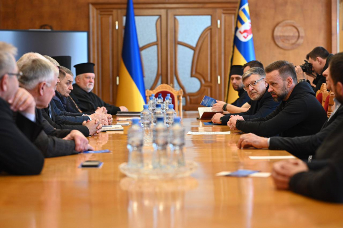 На Великдень на Закарпатті обмеження не вводитимуть, комендантську годину не запроваджують