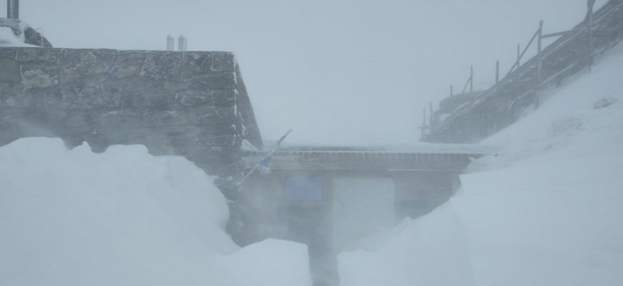У горах на Закарпатті – сніг, хуртовина і -5°С (ФОТОФАКТ)