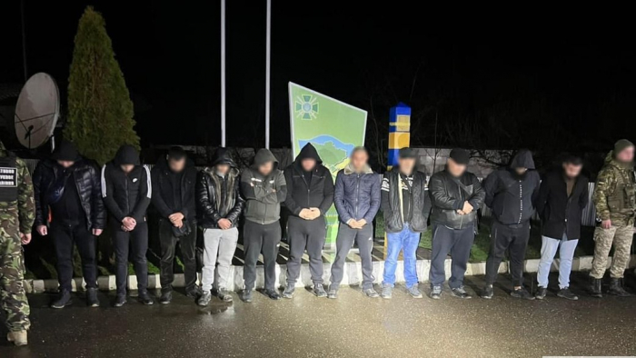 Двох закарпатців судитимуть за спробу незаконного переправлення дев'ятьох чоловіків до Угорщини 