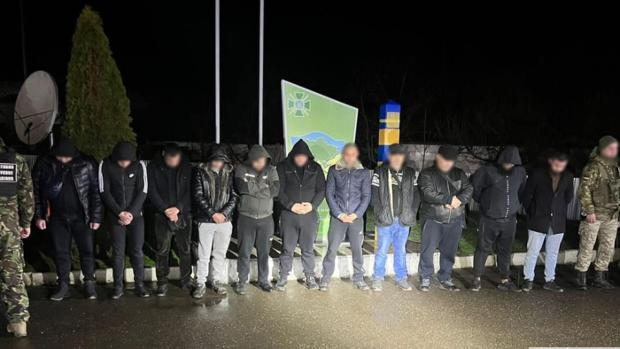 Двох закарпатців судитимуть за спробу незаконного переправлення дев'ятьох чоловіків до Угорщини
