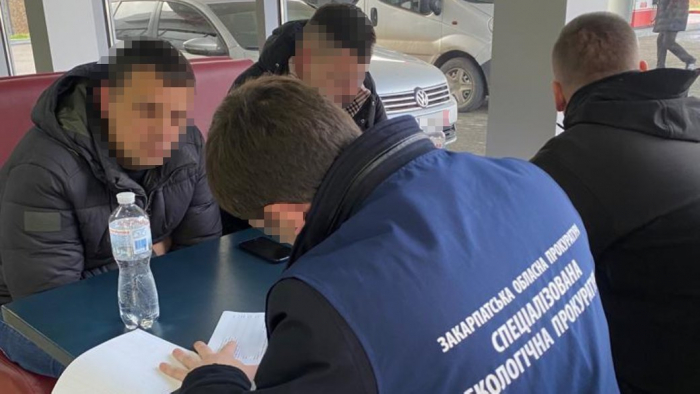 На Закарпатті директора підприємства судитимуть за незаконний видобуток корисних копалин