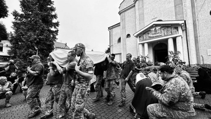 У Мукачеві попрощалися із полеглим на війні Іваном Качуром