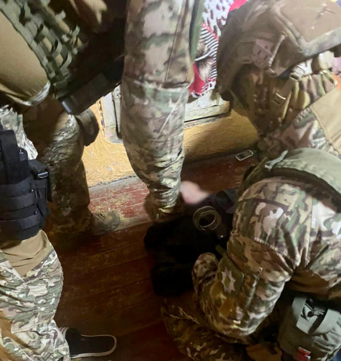 Поліція Закарпаття затримала подружжя наркоторговців у селищі Великий Березний