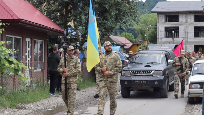 На Закарпатті попрощалися із полеглим на війні Іваном Куциною