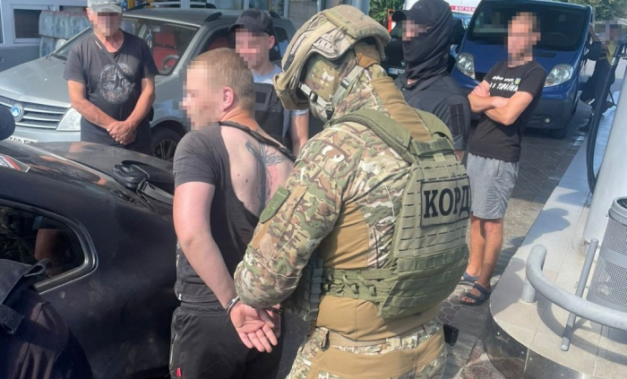 Мукачівець проведе 9 років за торгівлю метамфетаміном, зберігання наркотиків і психотропів (ФОТО)