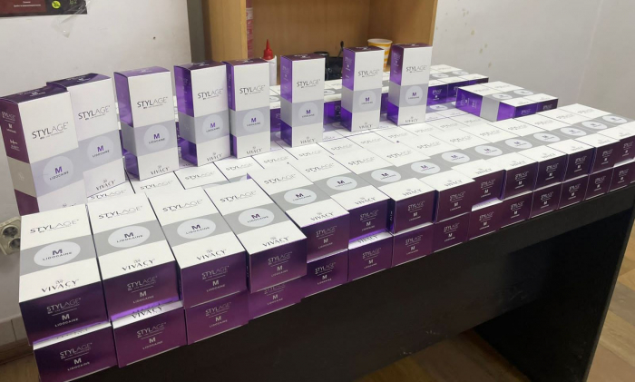 На митниці на Закарпатті вилучили дороговартісні французькі косметичні засоби (ФОТО)