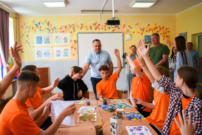 На Закарпатті урочисто відкрилася перша цьогорічна табірна зміна міжнародного дитячого центру «Артек»