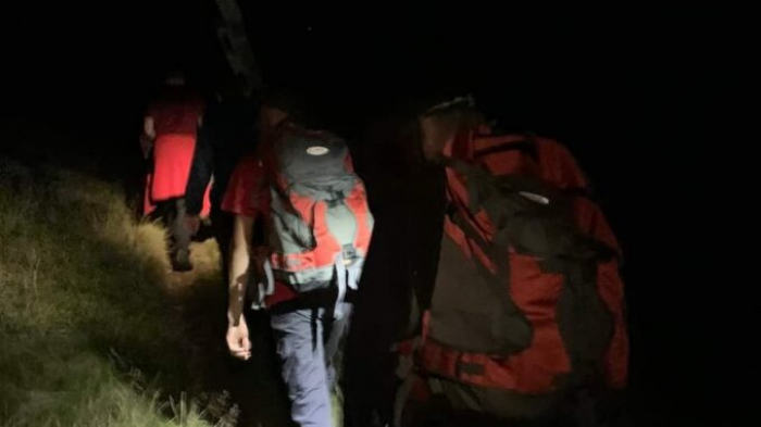 Похід у гори закінчився лікарнею: рятувальники вночі виїжджали надавати допомогу туристу