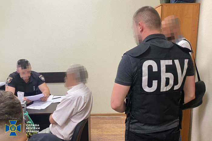 На Закарпатті СБУ викрила прихильника «відновлення срср» на пропаганді комуністичного тоталітарного режиму