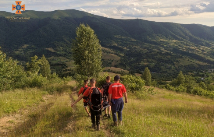 Рятувальники допомогли туристам, яким стало зле біля гори Петрос