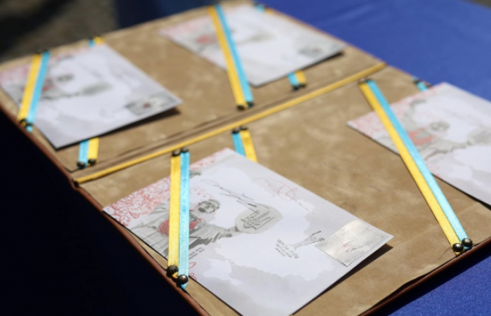 "Україна-мати": В Ужгороді відбулося спецпогашення нової марки "Укрпошти"