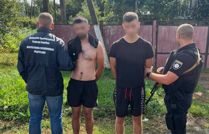 Двоє закарпатців організували схему переправлення за кордон ухилянтів. "Послуга" коштувала 3500 доларів