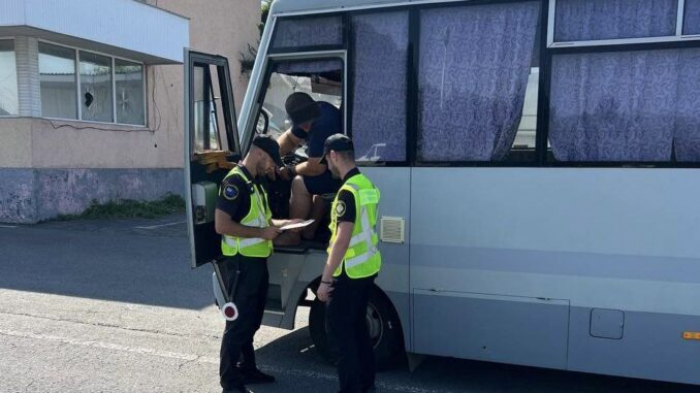 Понад два десятки порушень: "Укртрансбезпека" перевірила цього місяця на Закарпатті більше 100 транспортних засобів