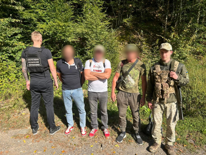 Майже 60 чоловіків намагались незаконно перетнути кордон впродовж вихідних