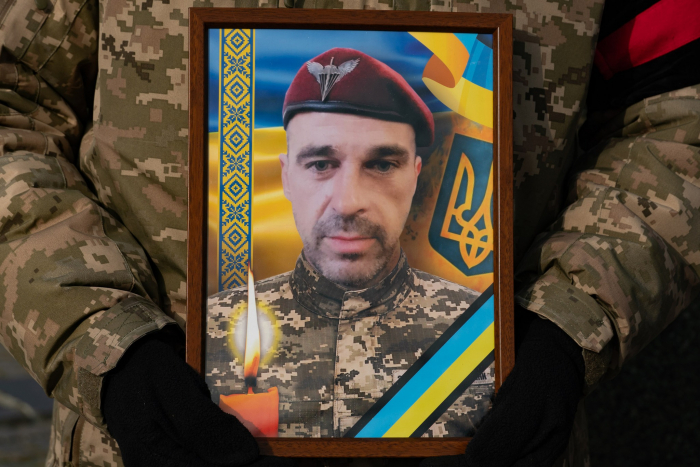 В Ужгороді сьогодні, 22 січня, попрощалися із 39-річним солдатом Андрієм Несторовичем