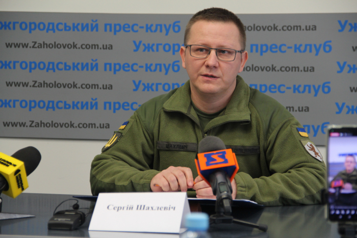 Про особливості підписання контракту, додаткові соціальні гарантії та шлях від цивільного до військового професіонала