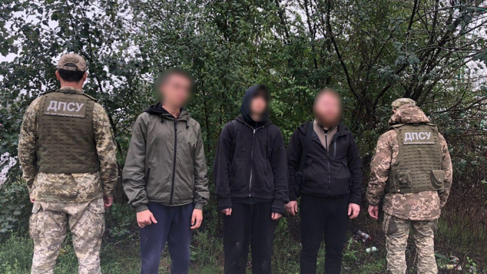 5 тисяч доларів за обіцянку про безперешкодний перетин кордону