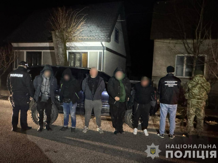 На Закарпатті поліція затримала зловмисника, який намагався через річку переправити до Румунії групу військовозобов’язаних