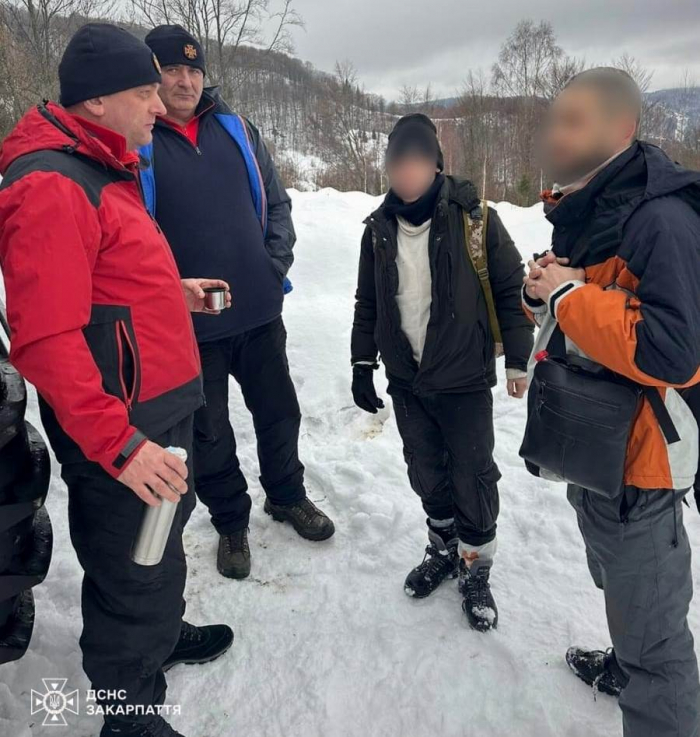 Гірські рятувальники допомогли двом заблукалим туристам