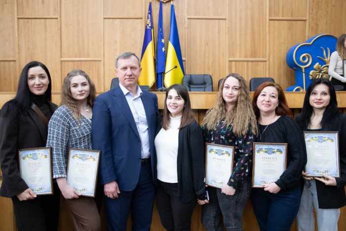 В Ужгородській міській раді сьогодні нагородили волонтерів