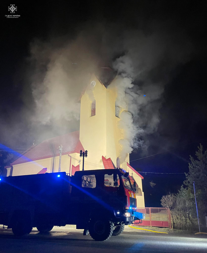 Рятувальники вберегли від знищення реформатський храм ХІІІ-ХV cт на Берегівщині