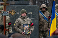 Ужгород сьогодні, 23 лютого, попрощався із 53-річним солдатом Мирославом Бреньом