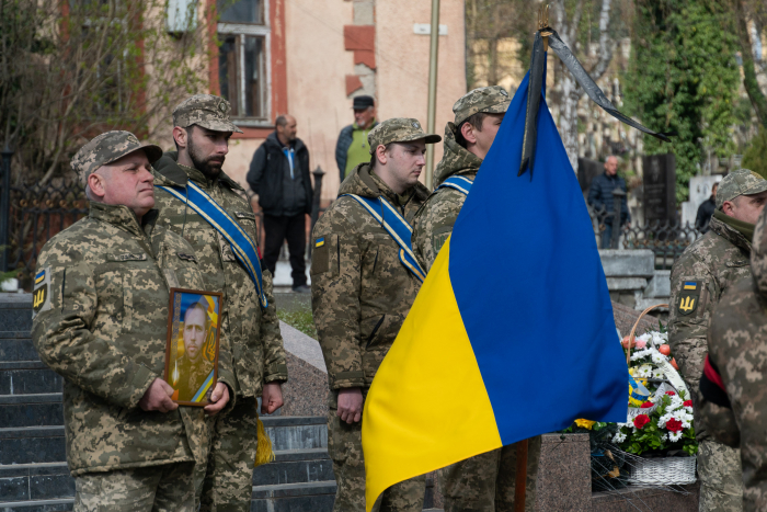 В Ужгороді попрощалися із 31-річним солдатом Сергієм Нестеренком