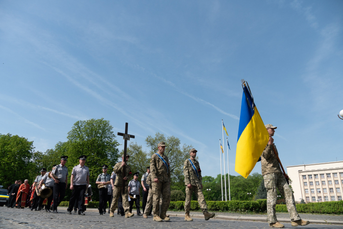 Ужгород сьогодні, 10 квітня, попрощався із 41-річним головним сержантом Міланом Бабілою