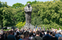 В Ужгороді сьогодні віддали шану загиблому захиснику – солдату, стрільцю-помічнику гранатометника Івану Бенці

