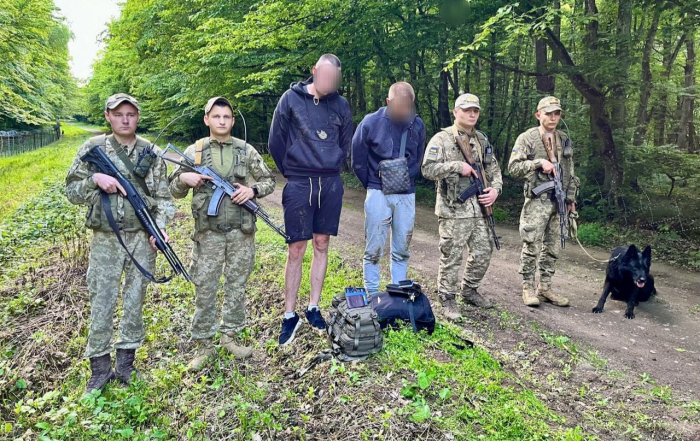 Зупиняли пострілами: прикордонники затримали ухилянтів за кількасот метрів від держрубежу