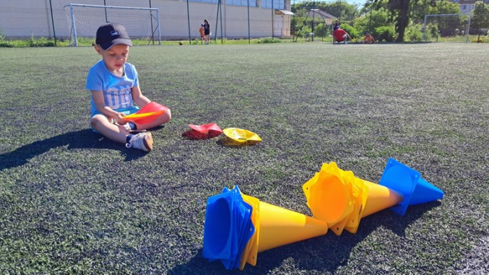"Спорт дає розуміння сенсу життя": як проходять заняття в інклюзивній футбольній секції в Ужгороді
