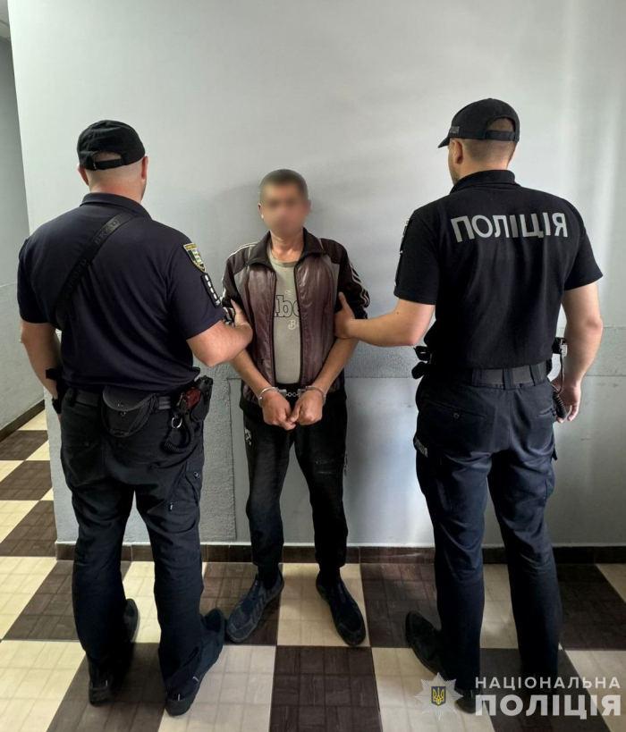 На Рахівщині поліція затримала зловмисника, який скоїв замах на вбивство односельця
