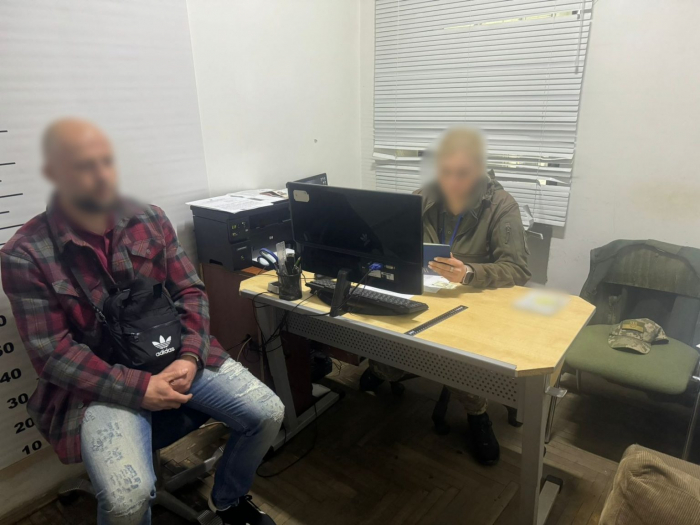 Щоб виїхати за кордон, харків'янин "поховав" дружину