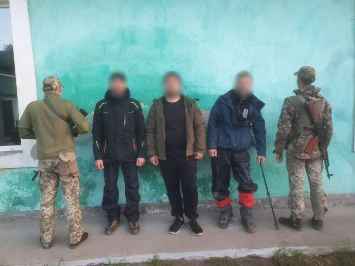 На Закарпатті виявили шістьох любителів гір, які планували дістатися до ЄС